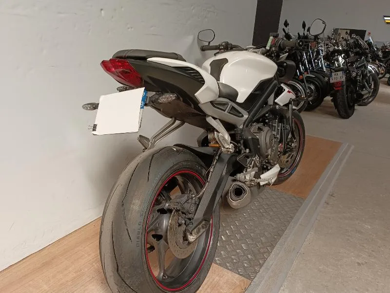 STREET TRIPLE 765 RS