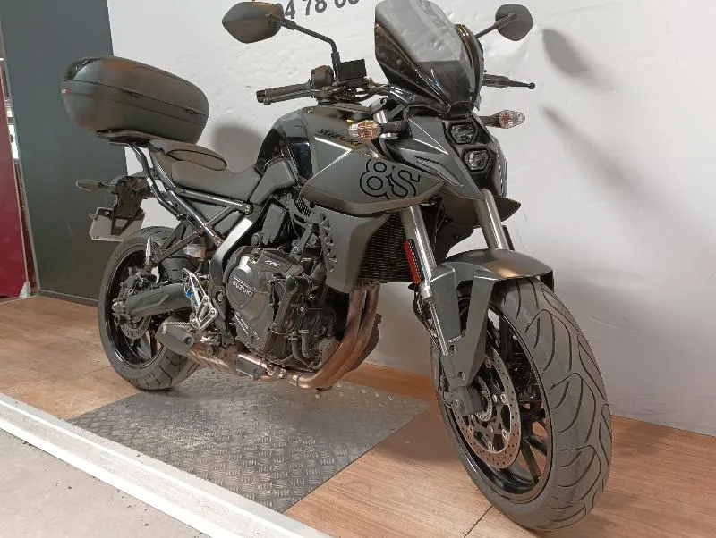 GSX8S