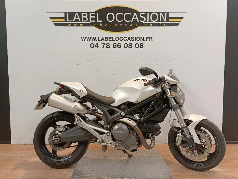MONSTER 696 2008