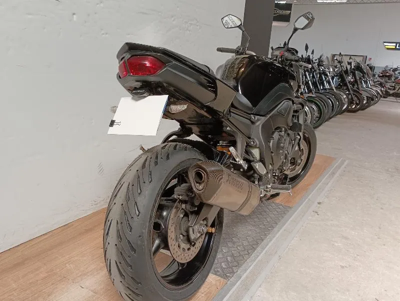 FZ8 R
