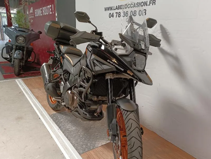 DL VSTROM 1050