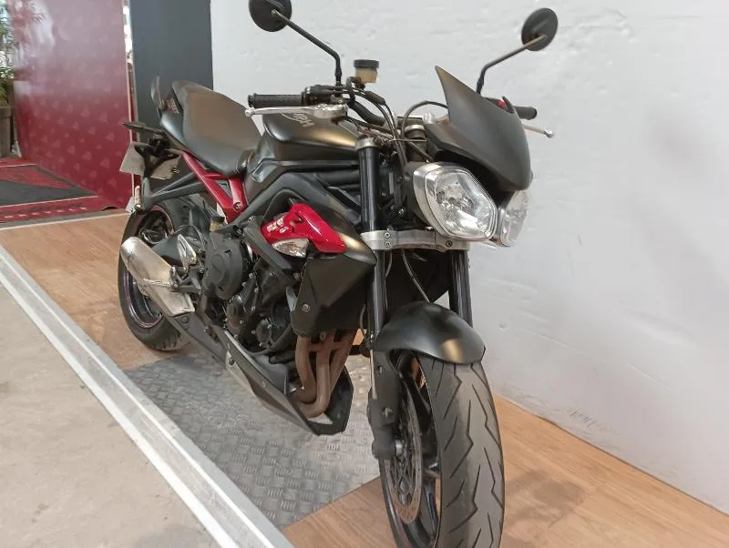 STREET TRIPLE 675 R