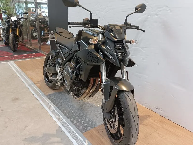 GSX8S