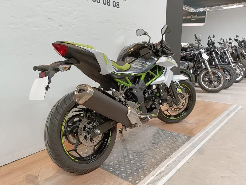 Z125