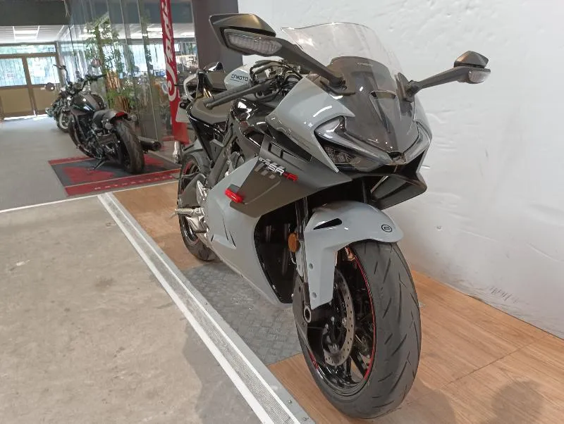SR 675 R