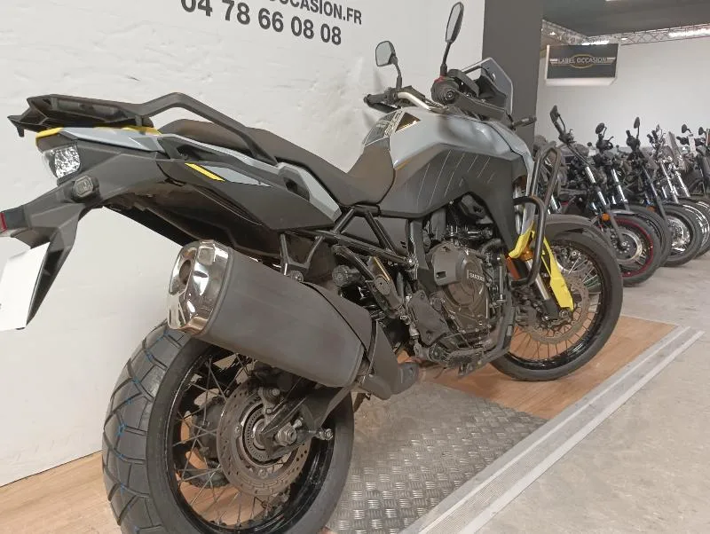 DL VSTROM 800DE