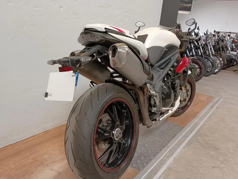 SPEED TRIPLE 1050 R