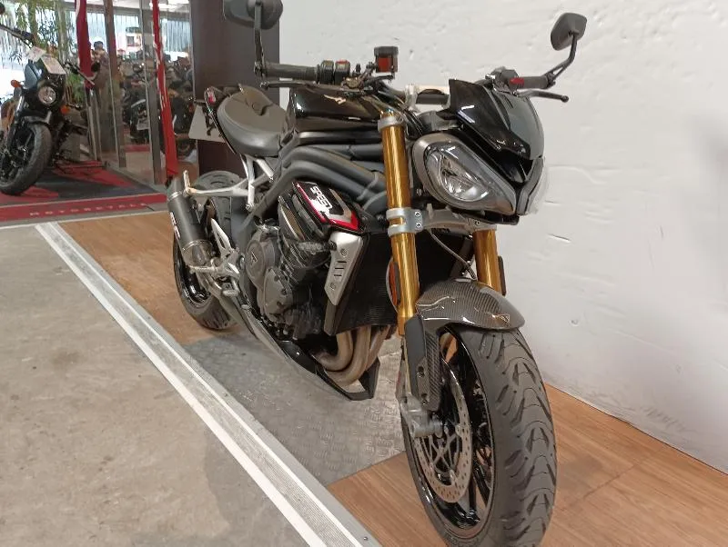 SPEED TRIPLE 1200 RS