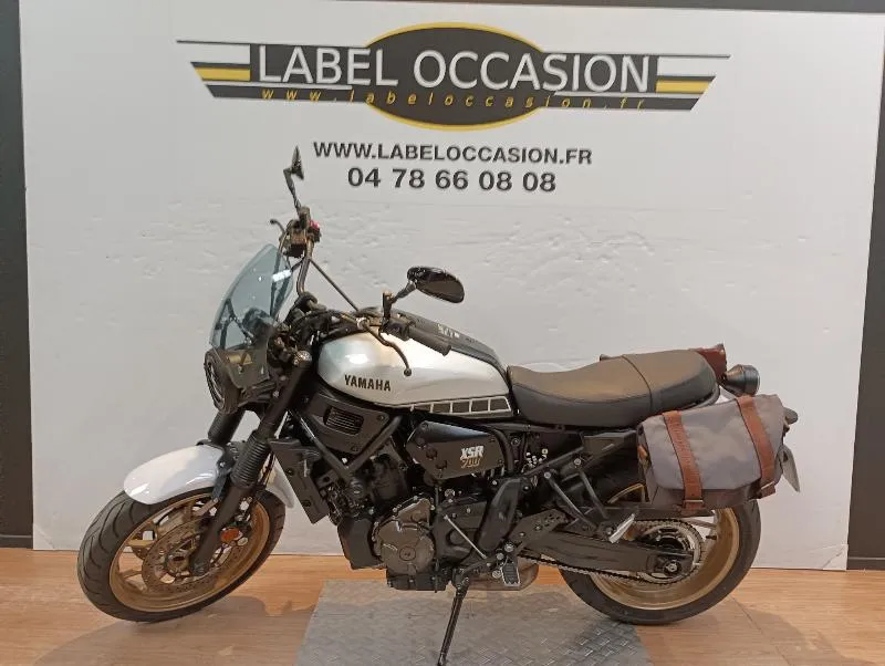 XSR 700