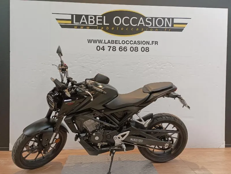 CB 125  R
