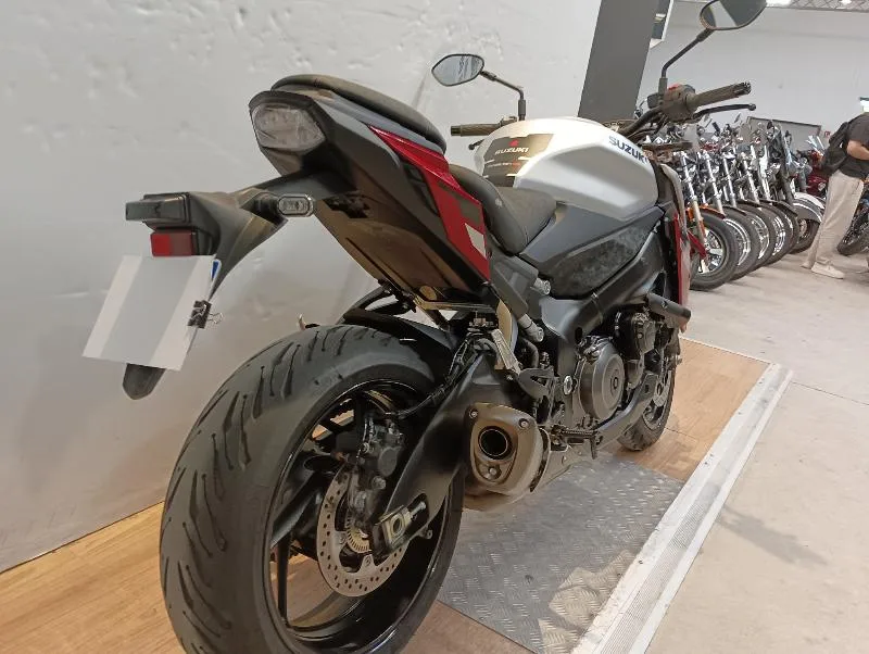 GSXS 1000