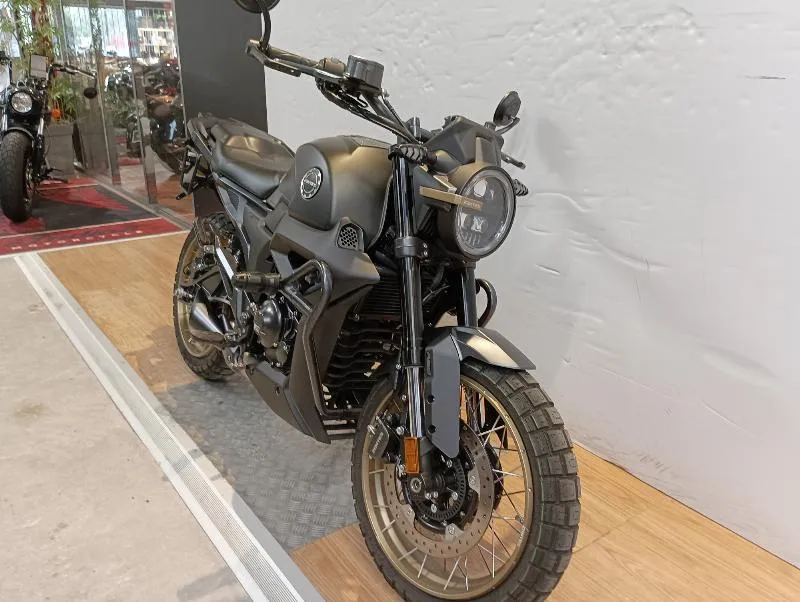 125 SCRAMBLER X