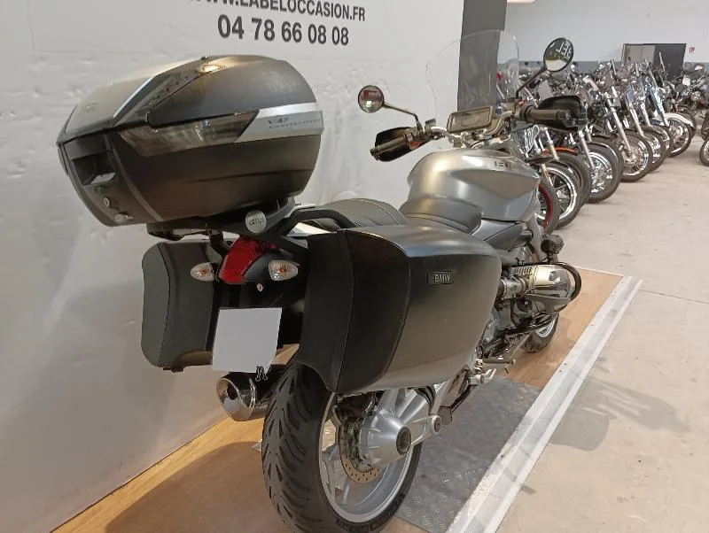 R 1200 R