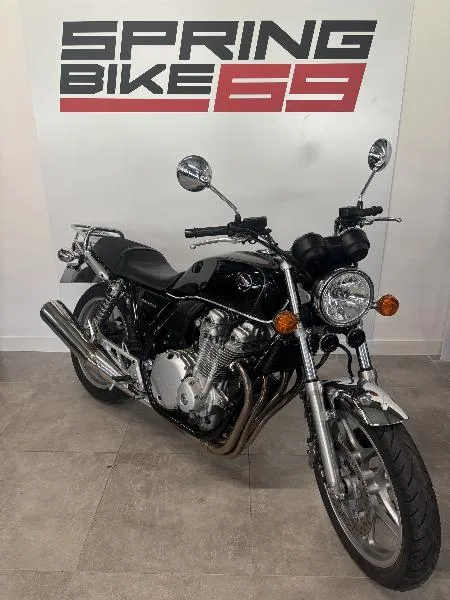 CB 1100
