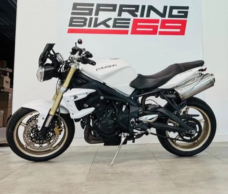 STREET TRIPLE 675 2013