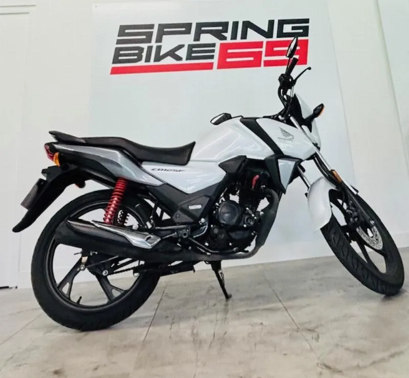 CB 125 F