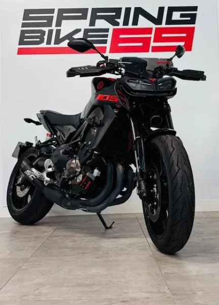 MT09