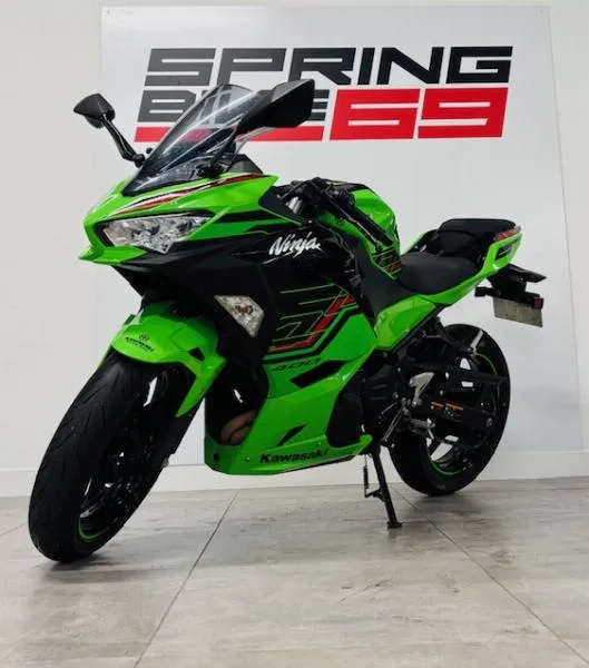 NINJA 400