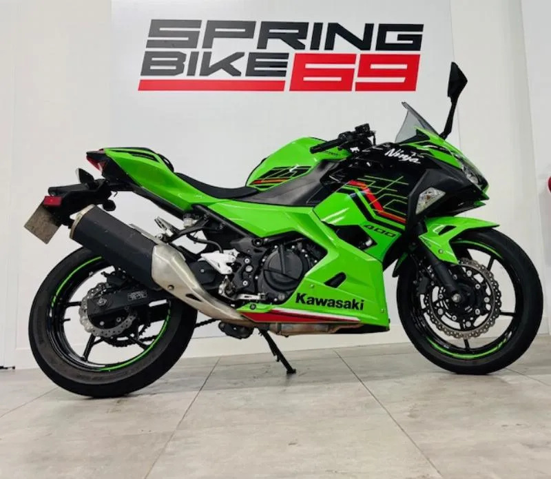 NINJA 400