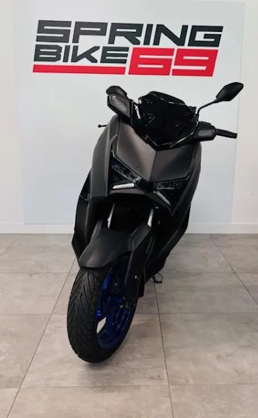 XMAX 125