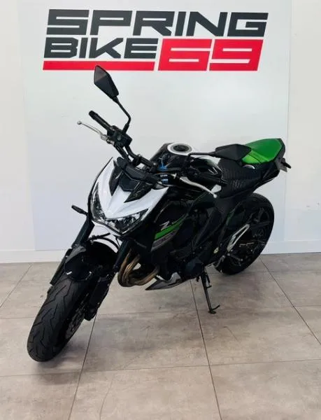 Z 800
