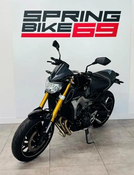 MT09
