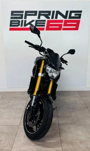 MT09