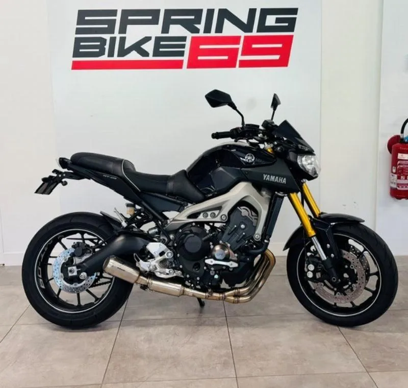 MT09