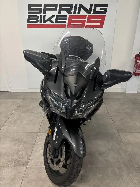 FJR 1300 AE