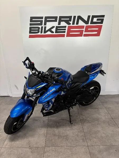GSXS 750