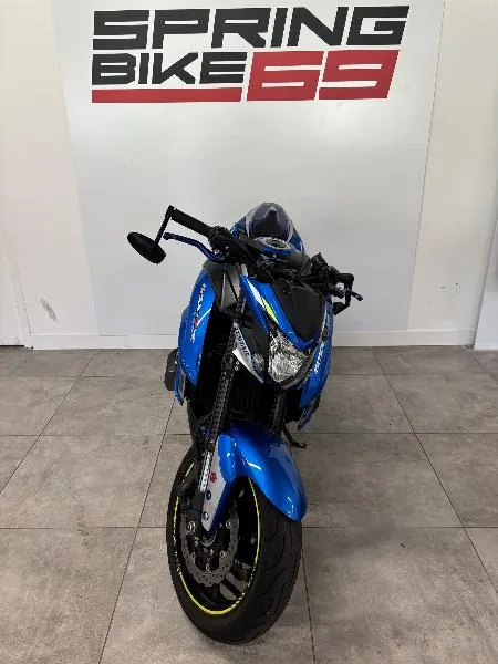 GSXS 750