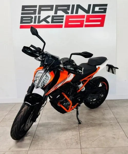125 DUKE ABS