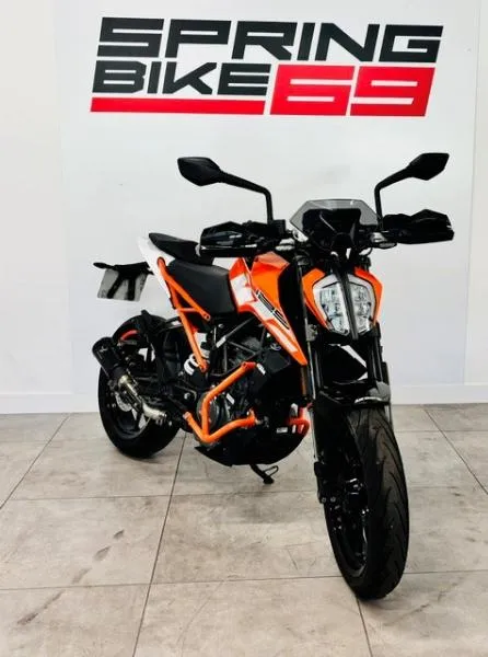 125 DUKE ABS