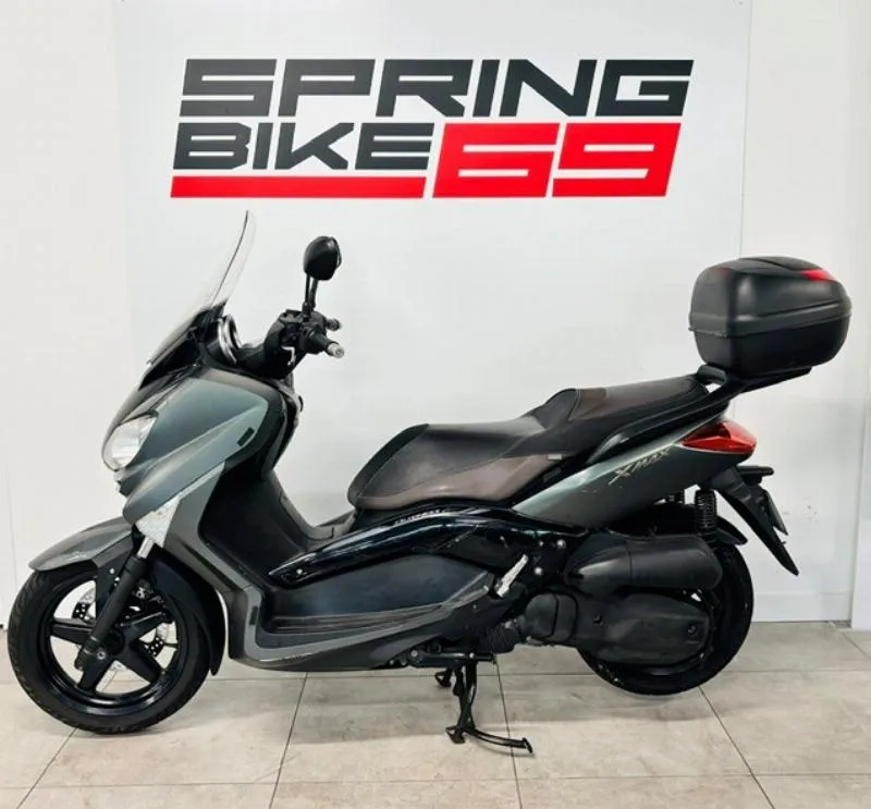 XMAX 125