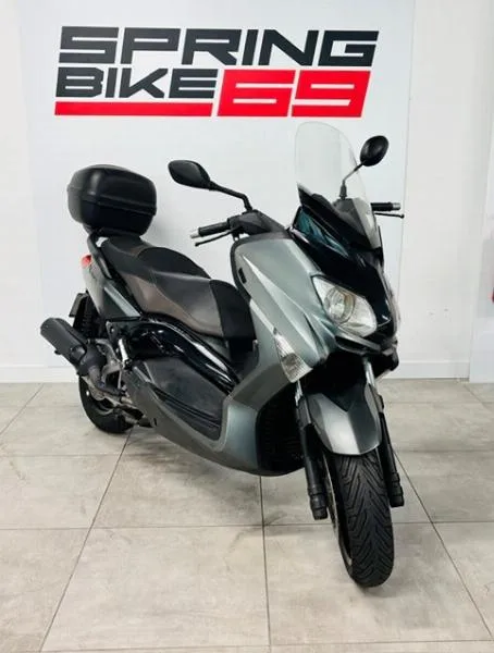 XMAX 125