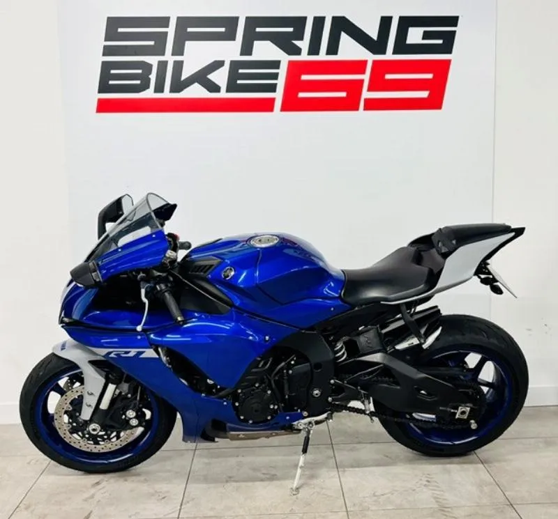 YZF 1000 R1
