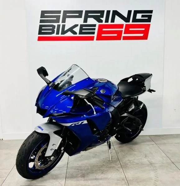 YZF 1000 R1