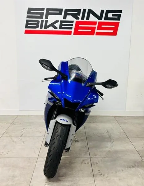 YZF 1000 R1
