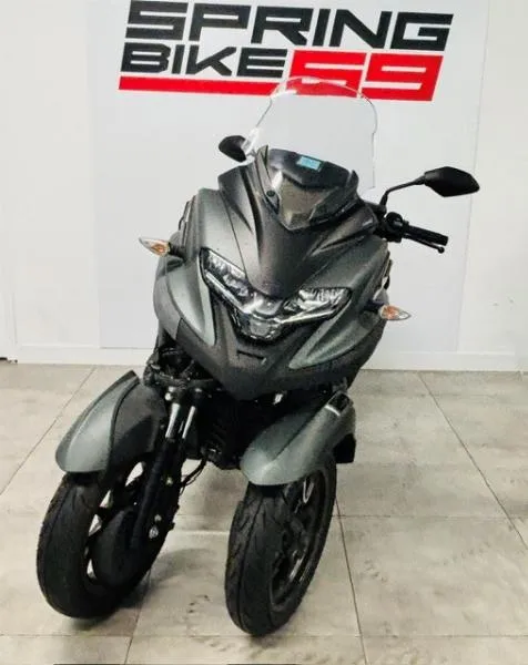 TRICITY 300