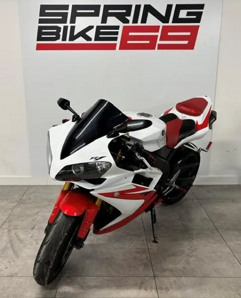 YZF 1000 R1