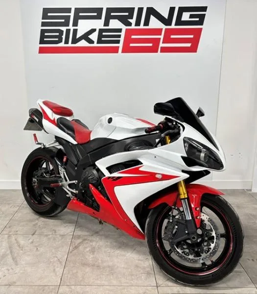 YZF 1000 R1
