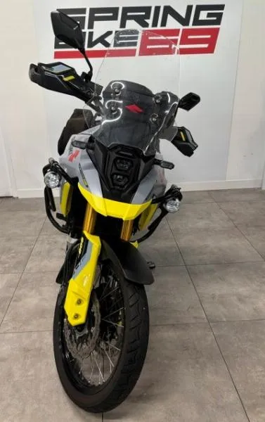 DL VSTROM 800DE