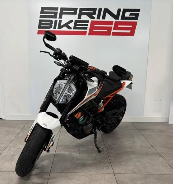 125 DUKE ABS