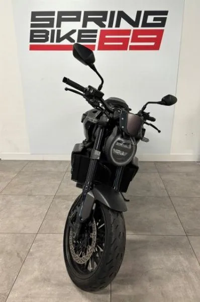 CB 1000 R
