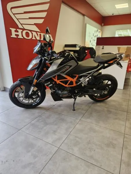 125 DUKE ABS