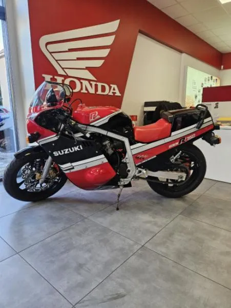GSXR 750 Suzuki
