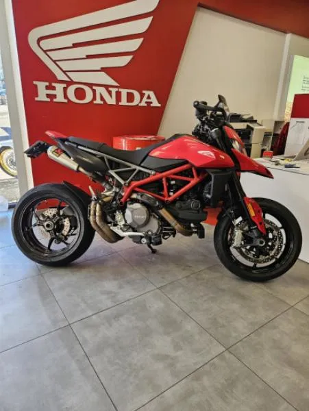 HYPERMOTARD 950