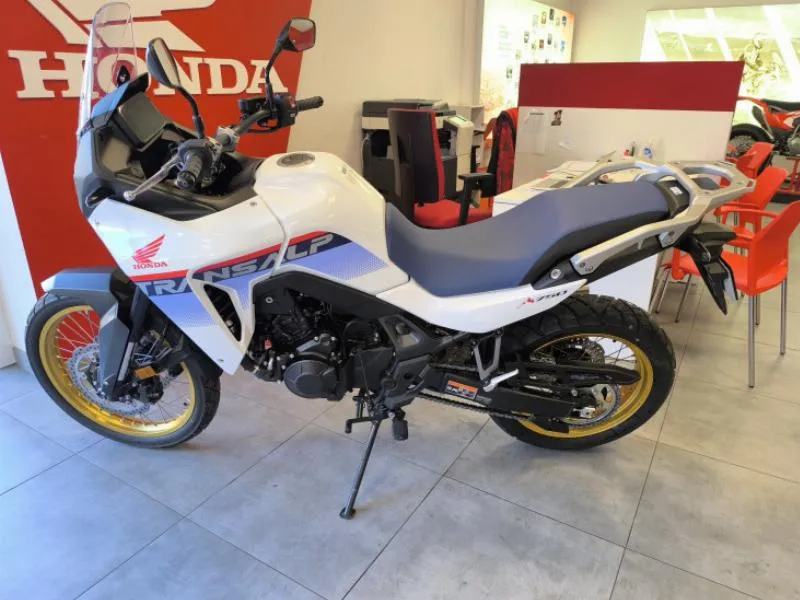 TRANSALP 750