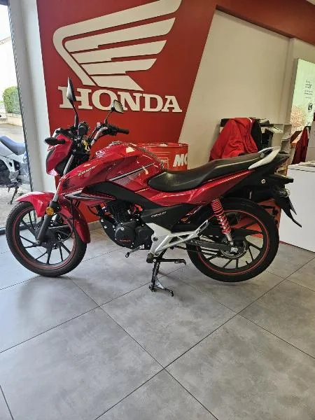CB 125 F