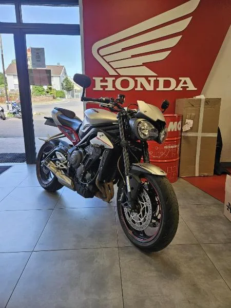 STREET TRIPLE 765 R 2017